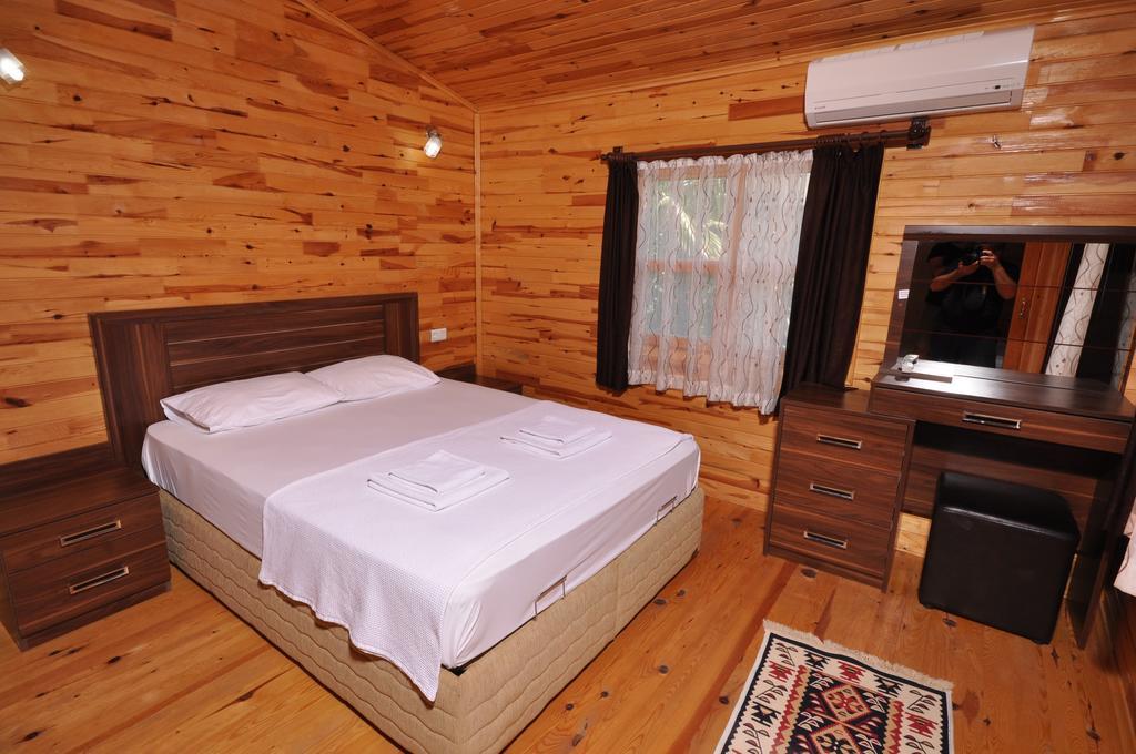 Cesur Pansiyon Hotel Çıralı Kültér fotó